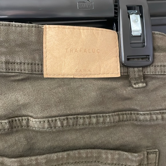 ZARA JEANS ! Army Green color! Size : 6! - Picture 8 of 11